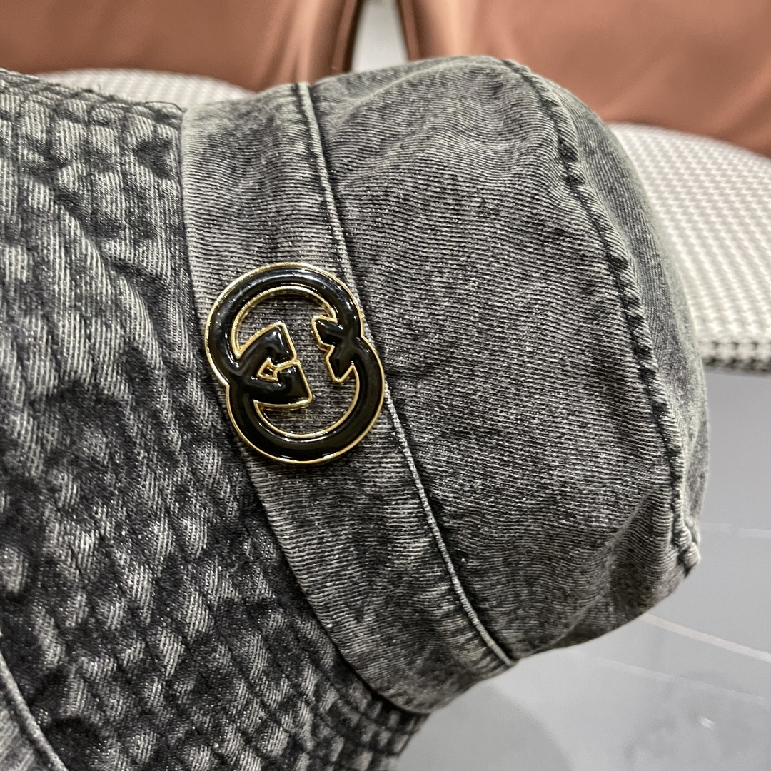  GUCCI古奇 2025新款洗水牛仔渔夫帽 很潮！休闲运动款，经典制作，超级好搭衣服！