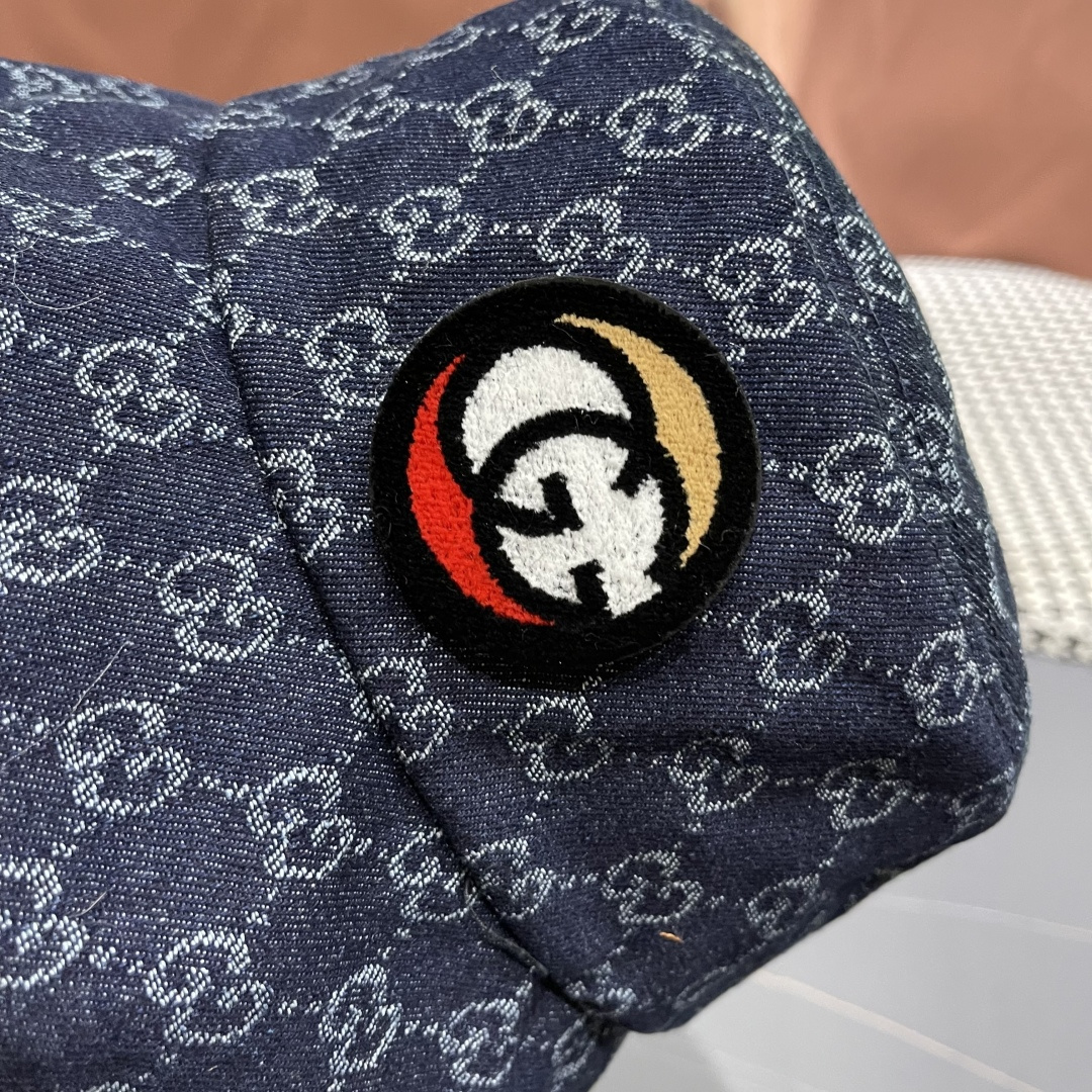  Guc*i古奇新款原单渔夫帽，专柜11开模订制，原版帆布料轻盈透气！质量超赞，基础头围57，时尚百搭。