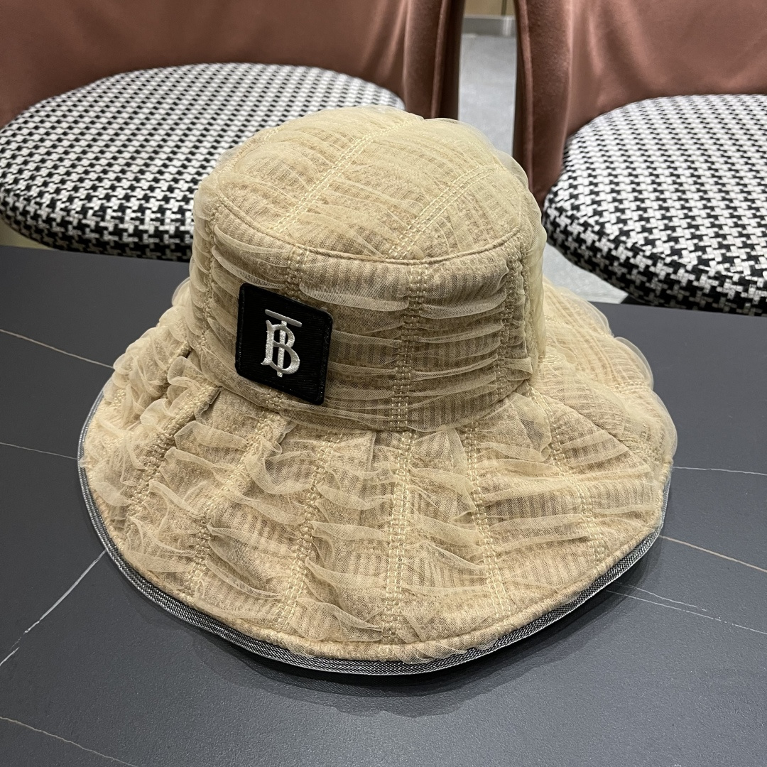  Burberry（巴宝莉）新款渔夫帽子女春夏薄款大檐防紫外线遮阳帽休闲百搭