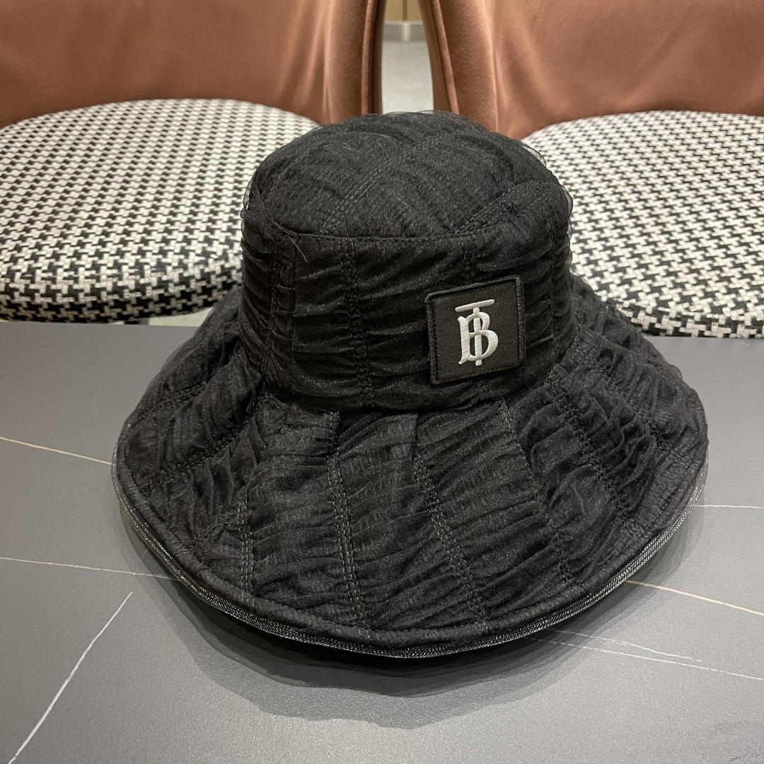  Burberry（巴宝莉）新款渔夫帽子女春夏薄款大檐防紫外线遮阳帽休闲百搭
