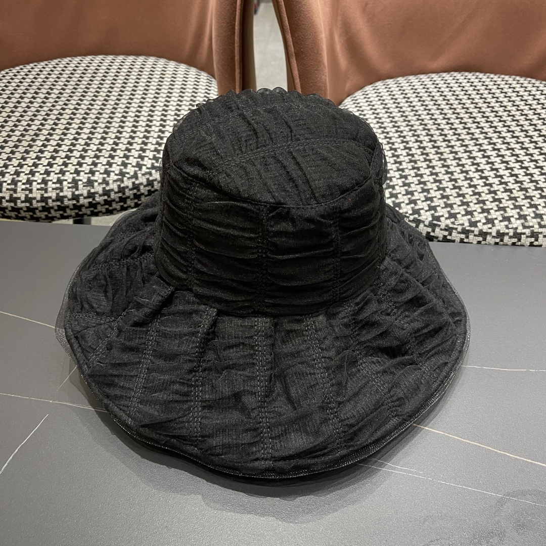  Burberry（巴宝莉）新款渔夫帽子女春夏薄款大檐防紫外线遮阳帽休闲百搭