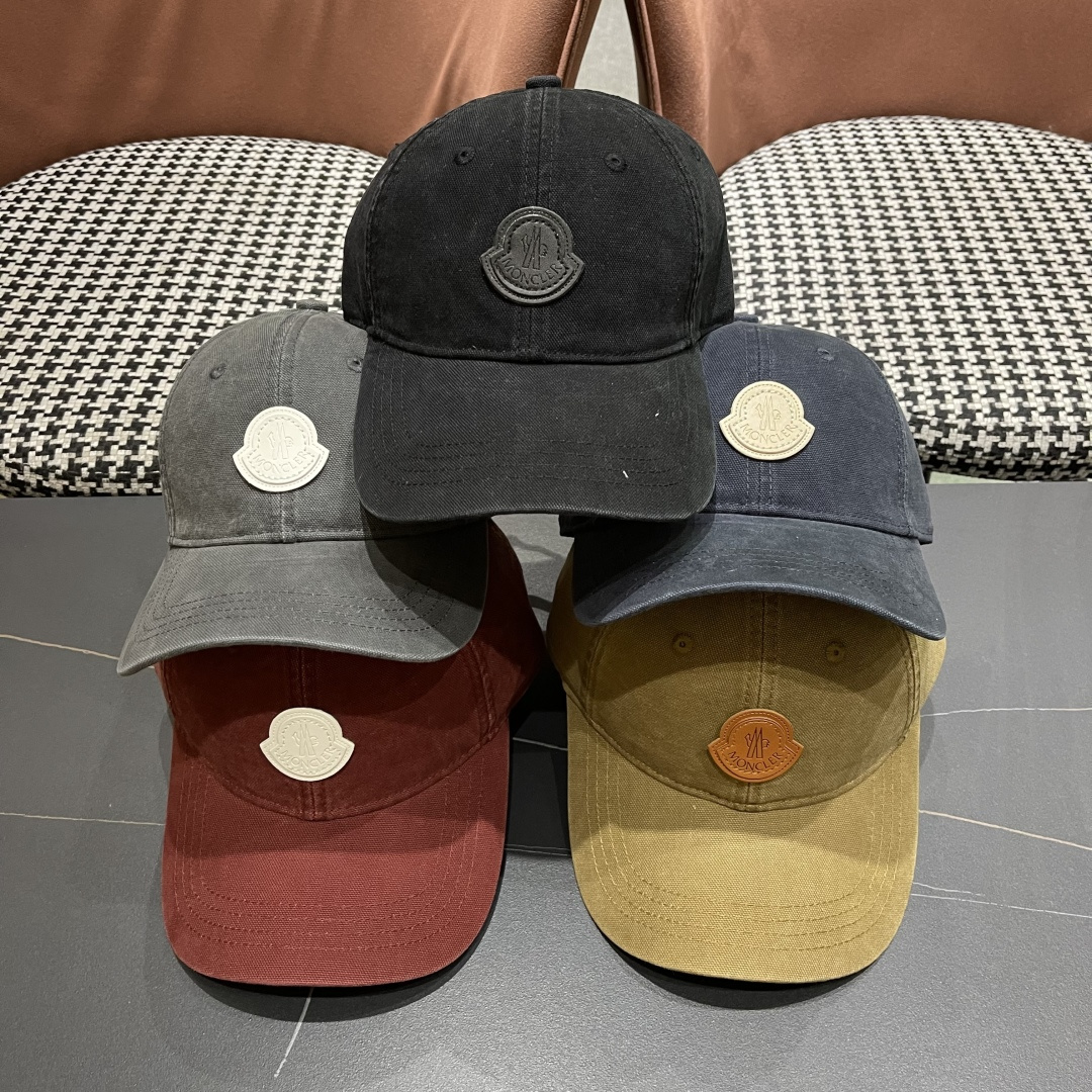  Moncler蒙口 秋冬新款灯芯绒棒球帽 ， 质感满满.今年灯芯饿真的yyds ～