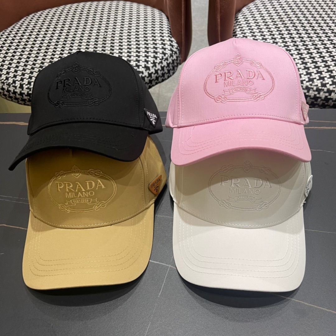 。Prada(普拉达)新款原单棒球帽， 11开模订制，做工完美，质量超赞，基础头围56，贴片可调节。