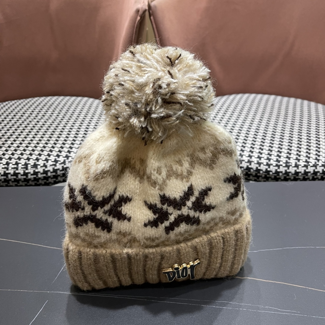  迪奥Dior 费尔岛软糯秋冬休闲毛线帽 保暖针织帽卷边可爱毛球帽圣诞韩版ins