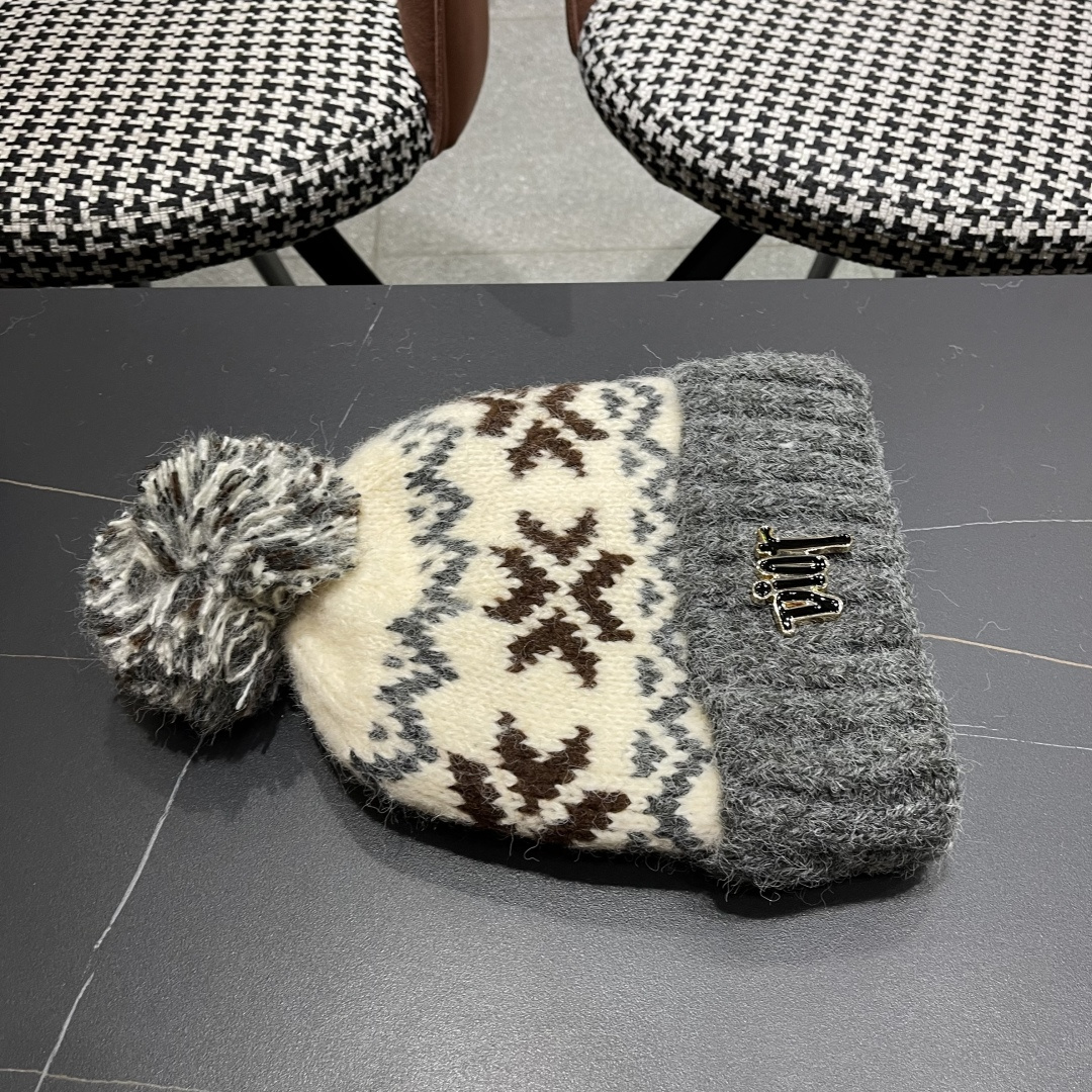  迪奥Dior 费尔岛软糯秋冬休闲毛线帽 保暖针织帽卷边可爱毛球帽圣诞韩版ins