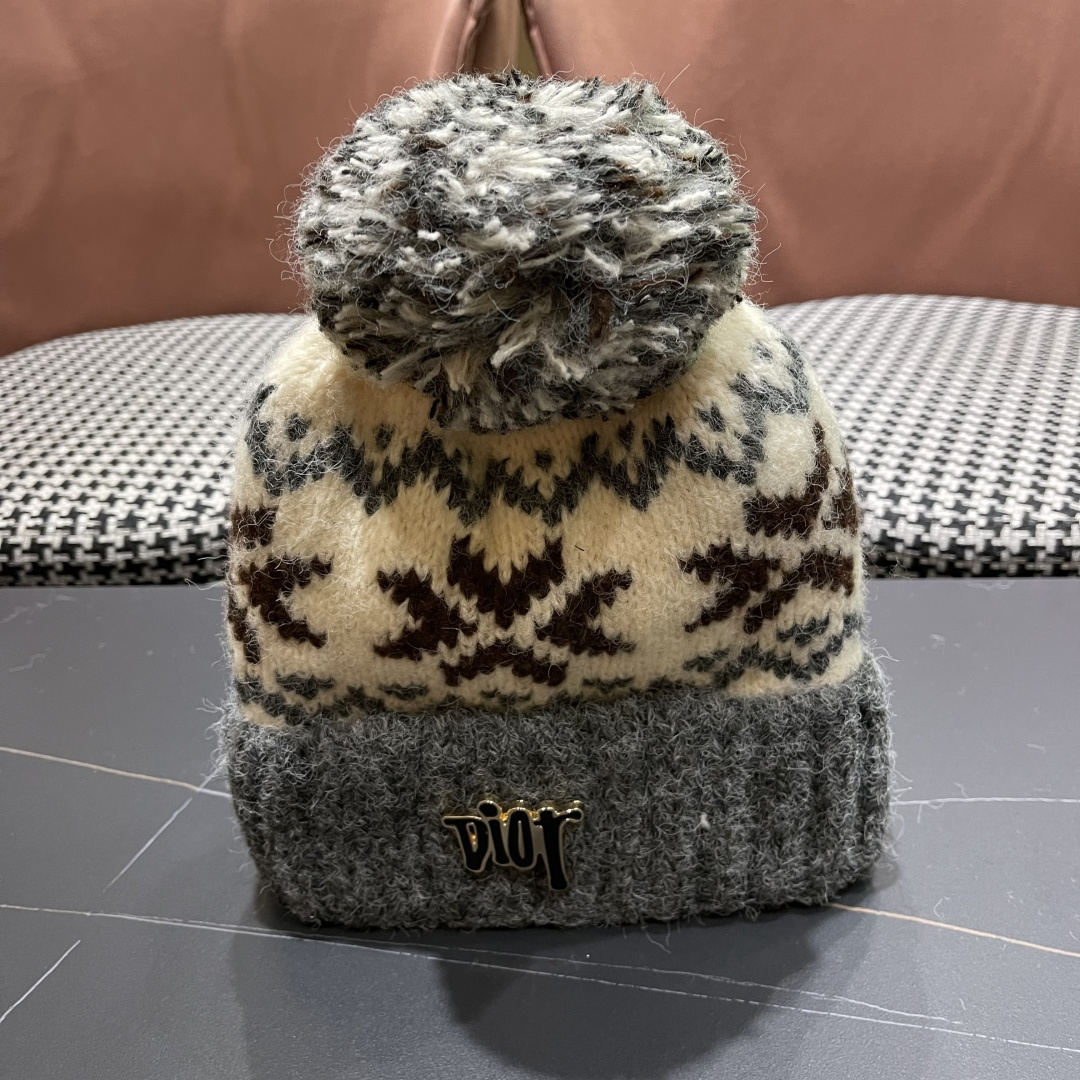  迪奥Dior 费尔岛软糯秋冬休闲毛线帽 保暖针织帽卷边可爱毛球帽圣诞韩版ins