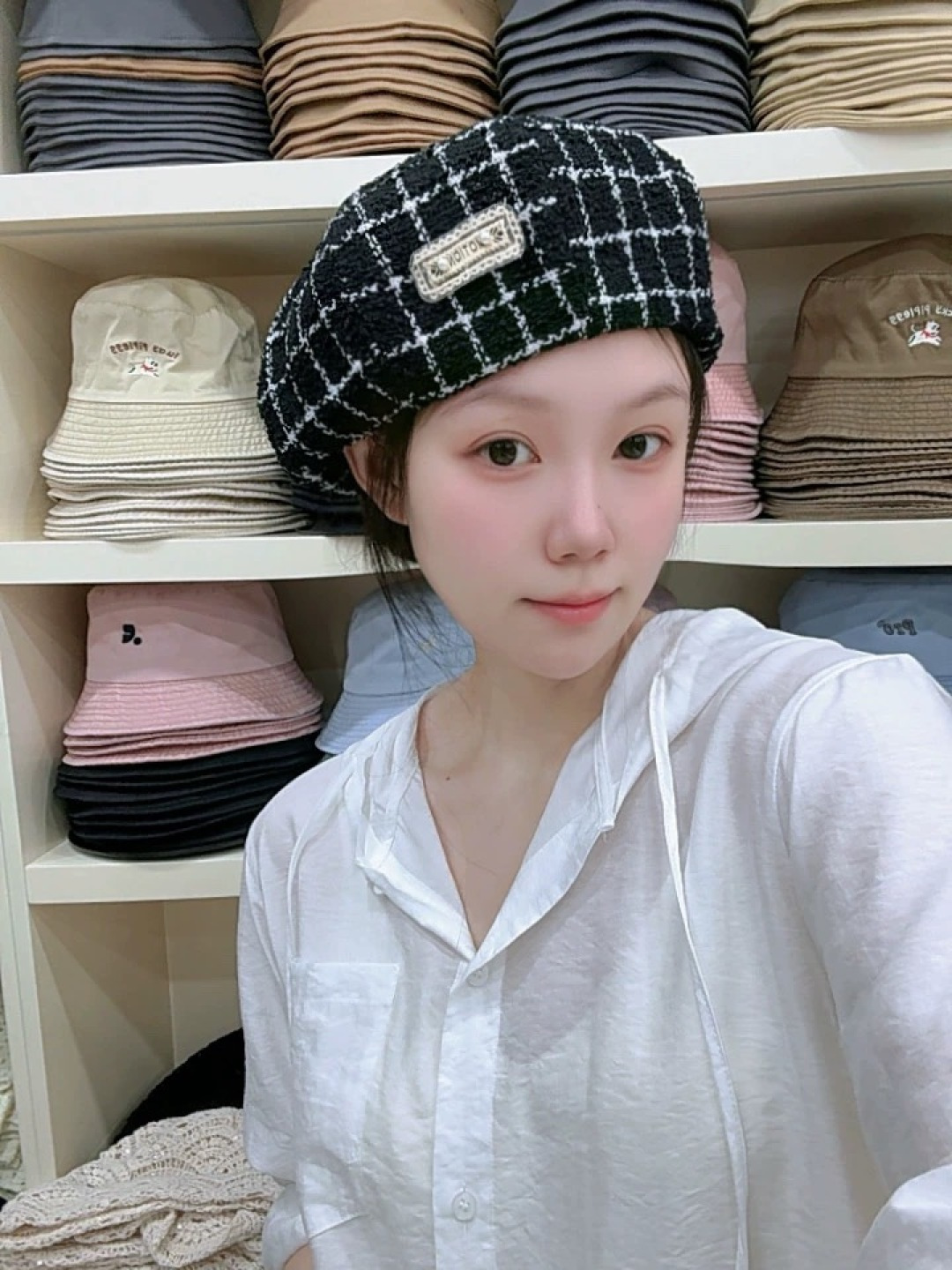  赛琳 CELINE 2025新款韩版格纹贝雷帽女秋冬百搭显脸小休闲
画家帽潮八角帽