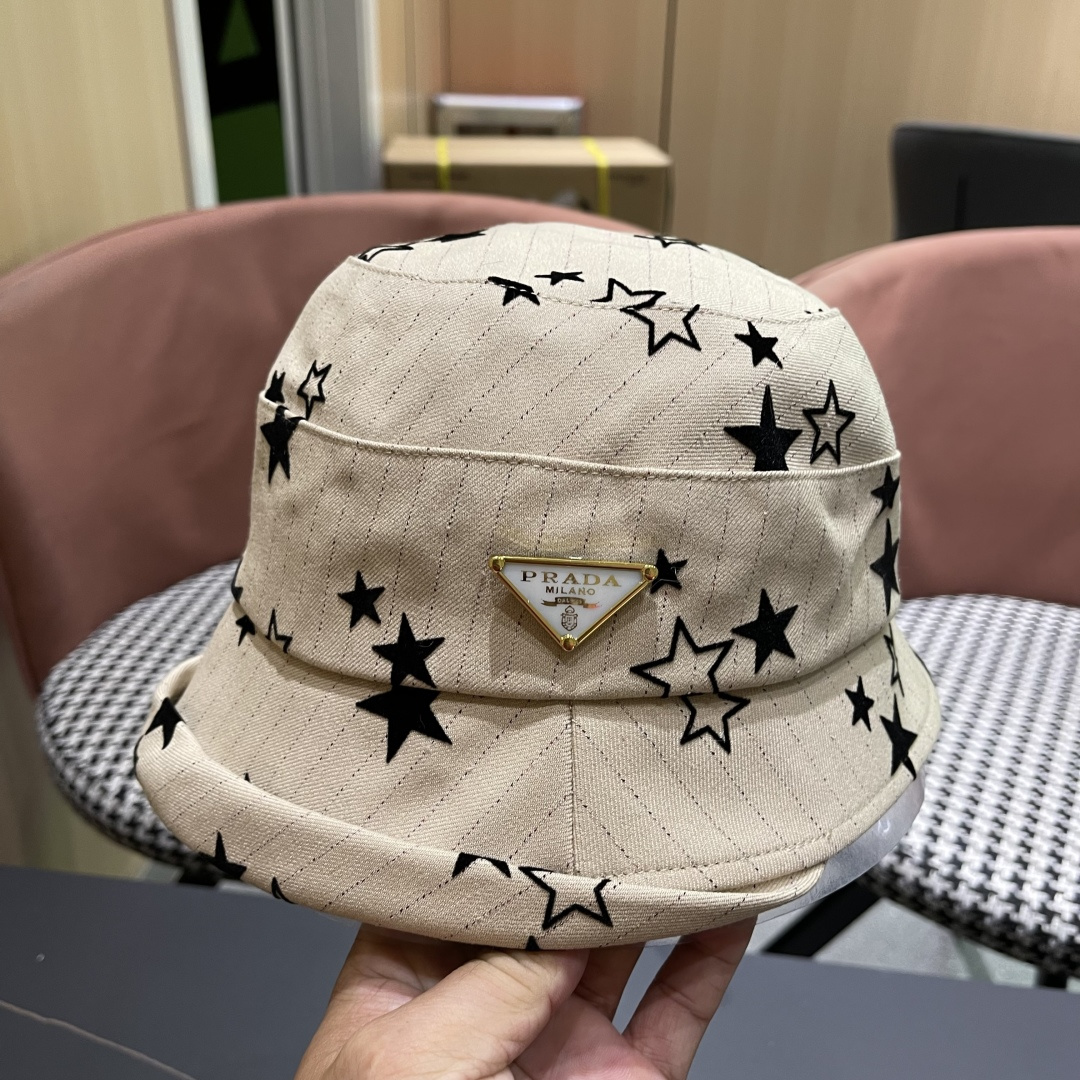  普拉达，Prada新款韩系满天星条纹黑白涂鸦渔夫帽春秋休闲百搭显脸小防晒遮阳帽