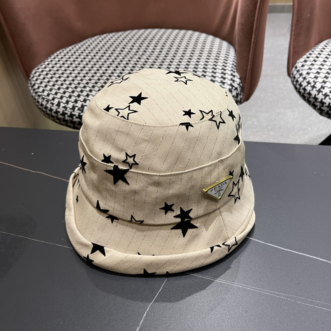  普拉达，Prada新款韩系满天星条纹黑白涂鸦渔夫帽春秋休闲百搭显脸小防晒遮阳帽