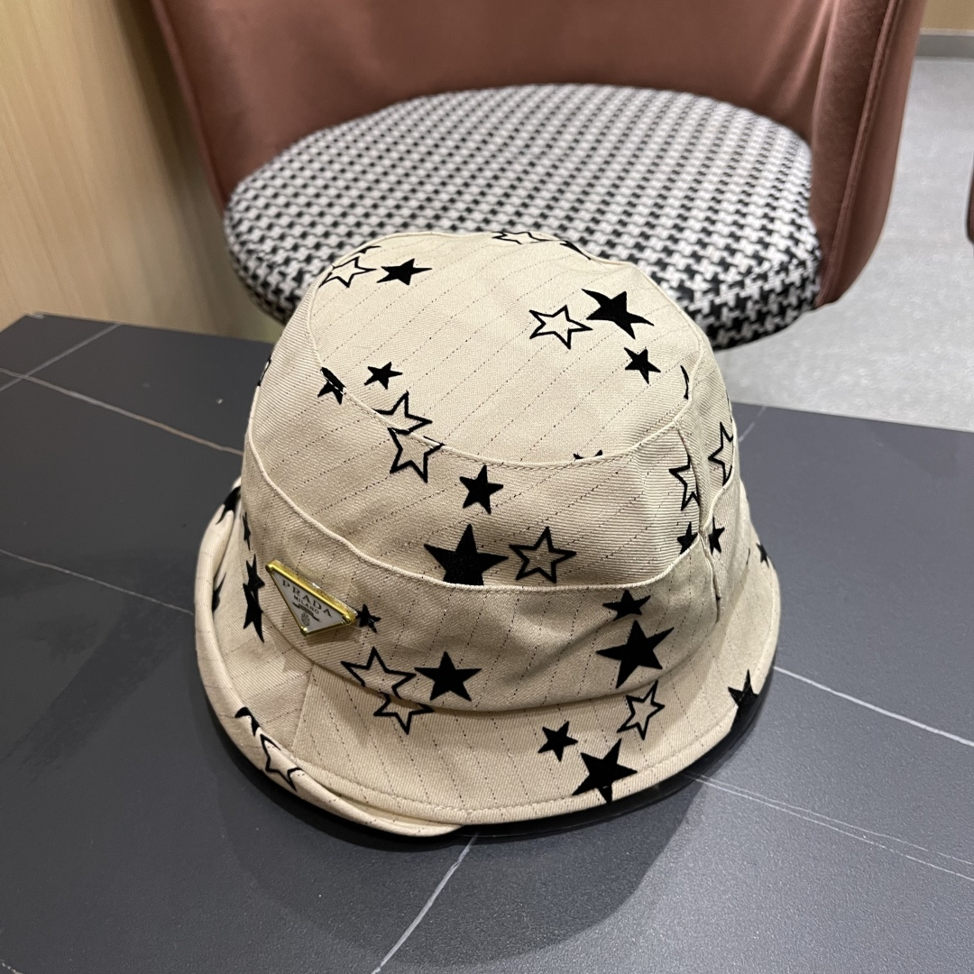  普拉达，Prada新款韩系满天星条纹黑白涂鸦渔夫帽春秋休闲百搭显脸小防晒遮阳帽