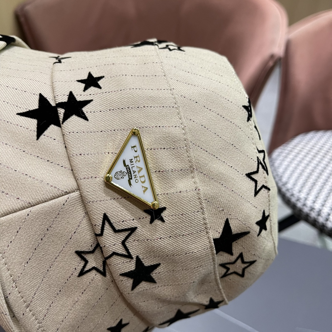  普拉达，Prada新款韩系满天星条纹黑白涂鸦渔夫帽春秋休闲百搭显脸小防晒遮阳帽