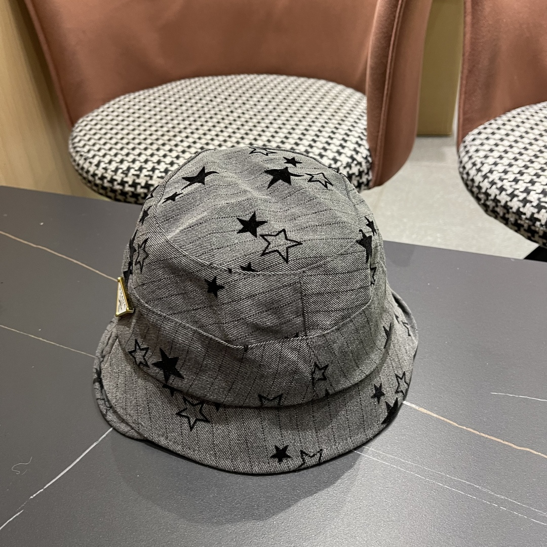  普拉达，Prada新款韩系满天星条纹黑白涂鸦渔夫帽春秋休闲百搭显脸小防晒遮阳帽