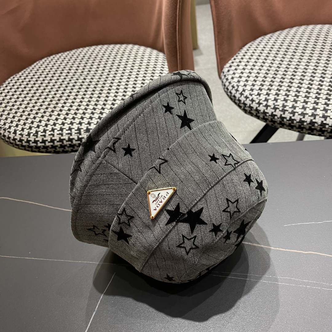  普拉达，Prada新款韩系满天星条纹黑白涂鸦渔夫帽春秋休闲百搭显脸小防晒遮阳帽