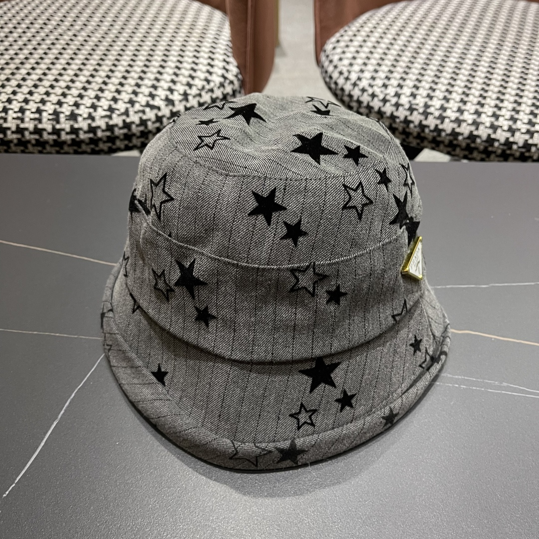  普拉达，Prada新款韩系满天星条纹黑白涂鸦渔夫帽春秋休闲百搭显脸小防晒遮阳帽