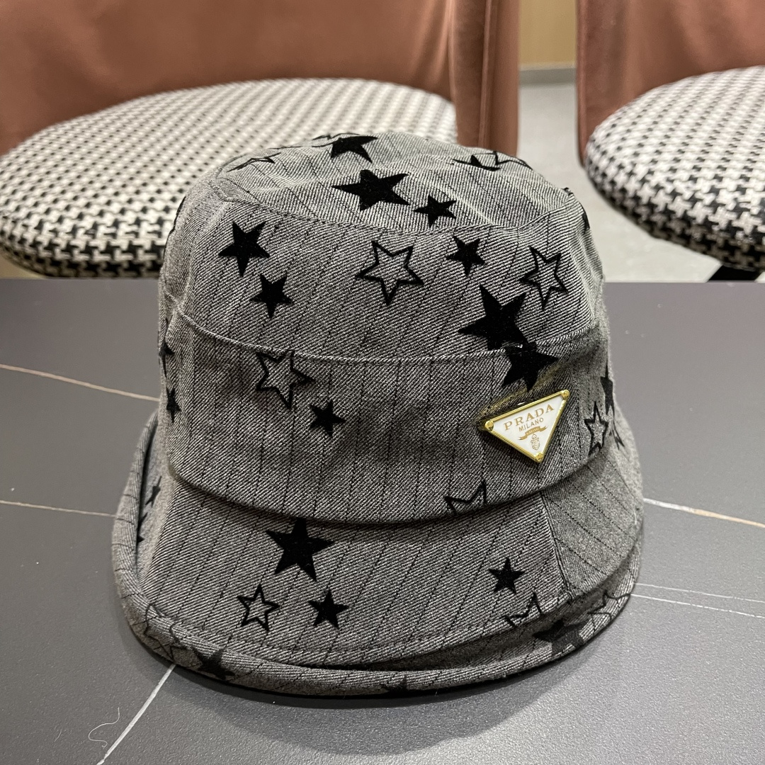  普拉达，Prada新款韩系满天星条纹黑白涂鸦渔夫帽春秋休闲百搭显脸小防晒遮阳帽