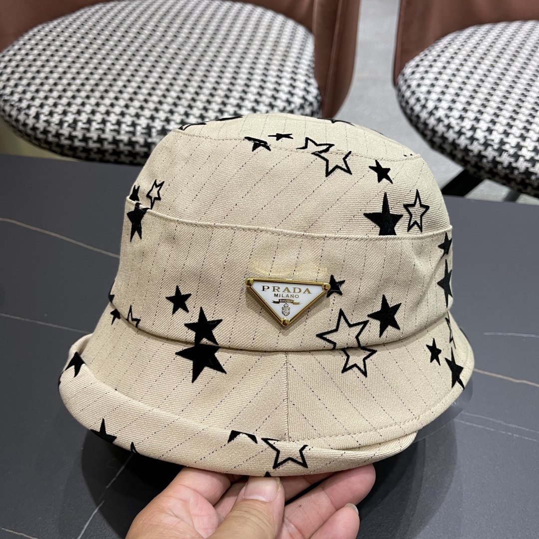  普拉达，Prada新款韩系满天星条纹黑白涂鸦渔夫帽春秋休闲百搭显脸小防晒遮阳帽