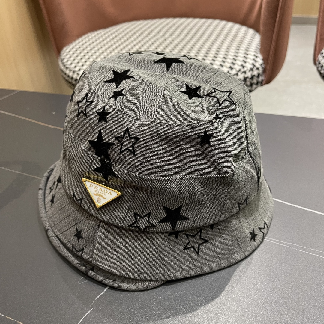 普拉达，Prada新款韩系满天星条纹黑白涂鸦渔夫帽春秋休闲百搭显脸小防晒遮阳帽
