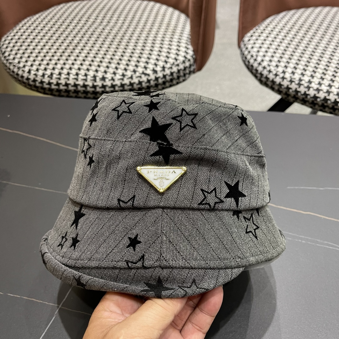  普拉达，Prada新款韩系满天星条纹黑白涂鸦渔夫帽春秋休闲百搭显脸小防晒遮阳帽