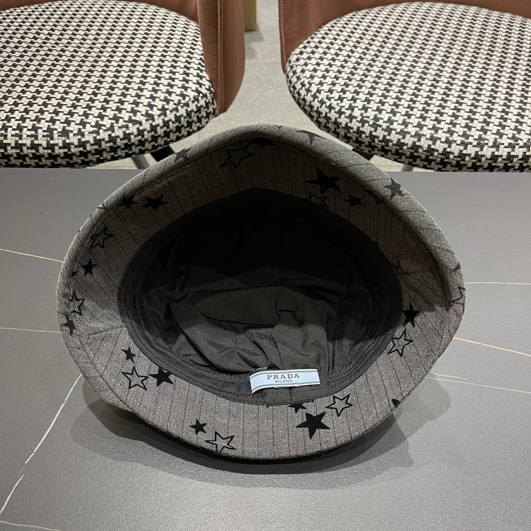 普拉达，Prada新款韩系满天星条纹黑白涂鸦渔夫帽春秋休闲百搭显脸小防晒遮阳帽