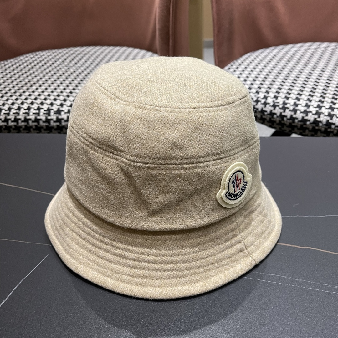  （蒙囗MONCLER】2025秋冬款保暖甜美可爱渔夫帽时尚百搭秋冬赶紧订购哦，