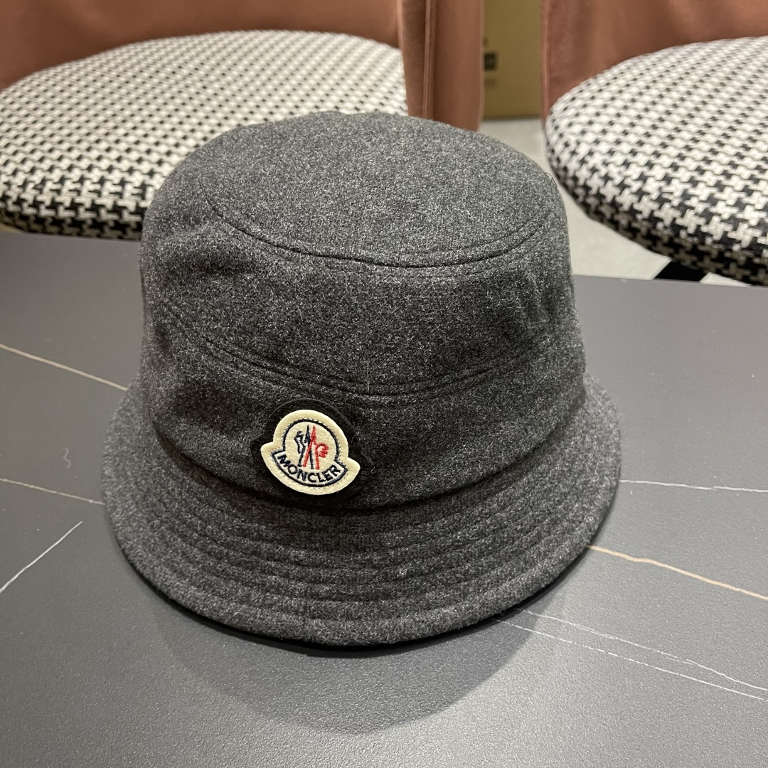  （蒙囗MONCLER】2025秋冬款保暖甜美可爱渔夫帽时尚百搭秋冬赶紧订购哦，