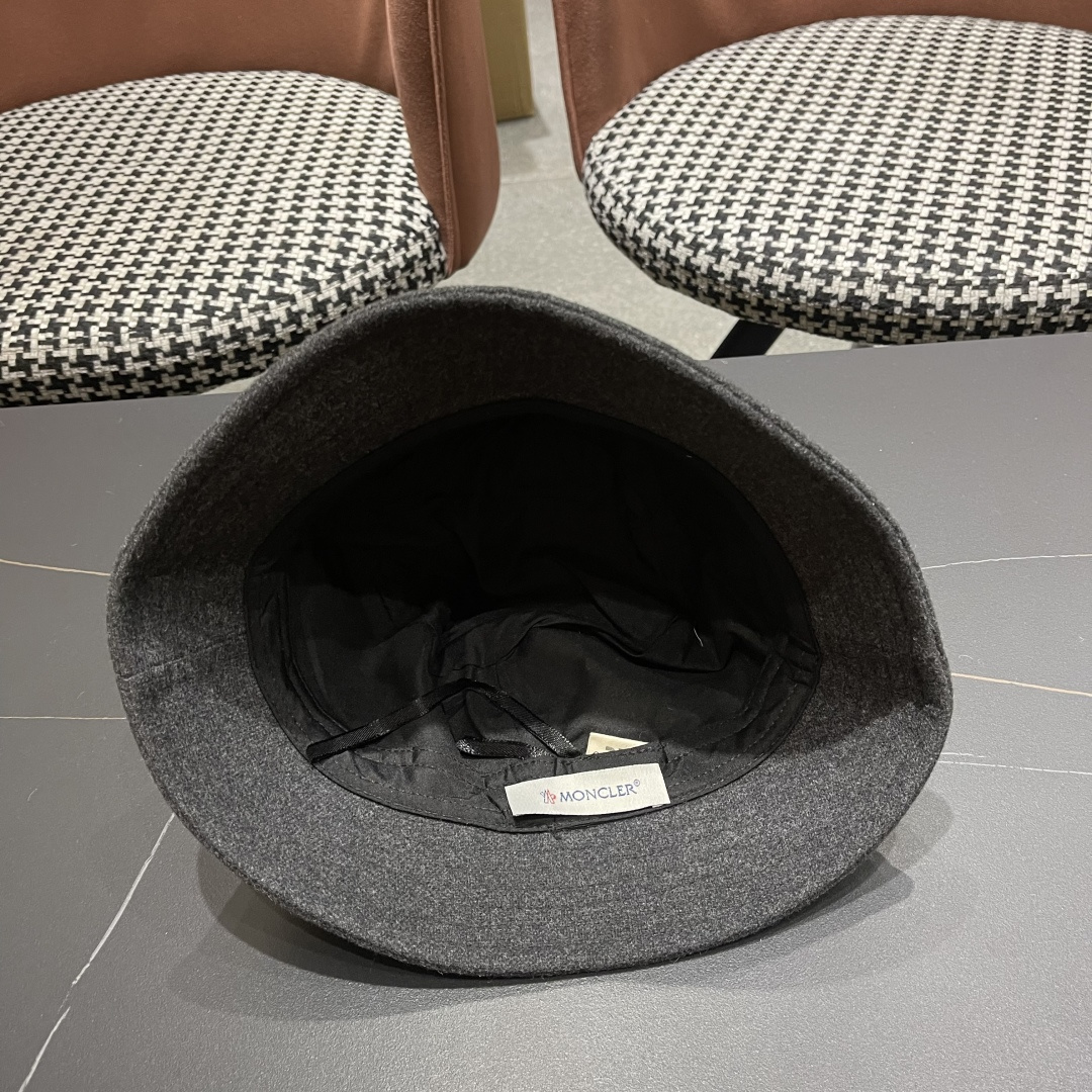  （蒙囗MONCLER】2025秋冬款保暖甜美可爱渔夫帽时尚百搭秋冬赶紧订购哦，