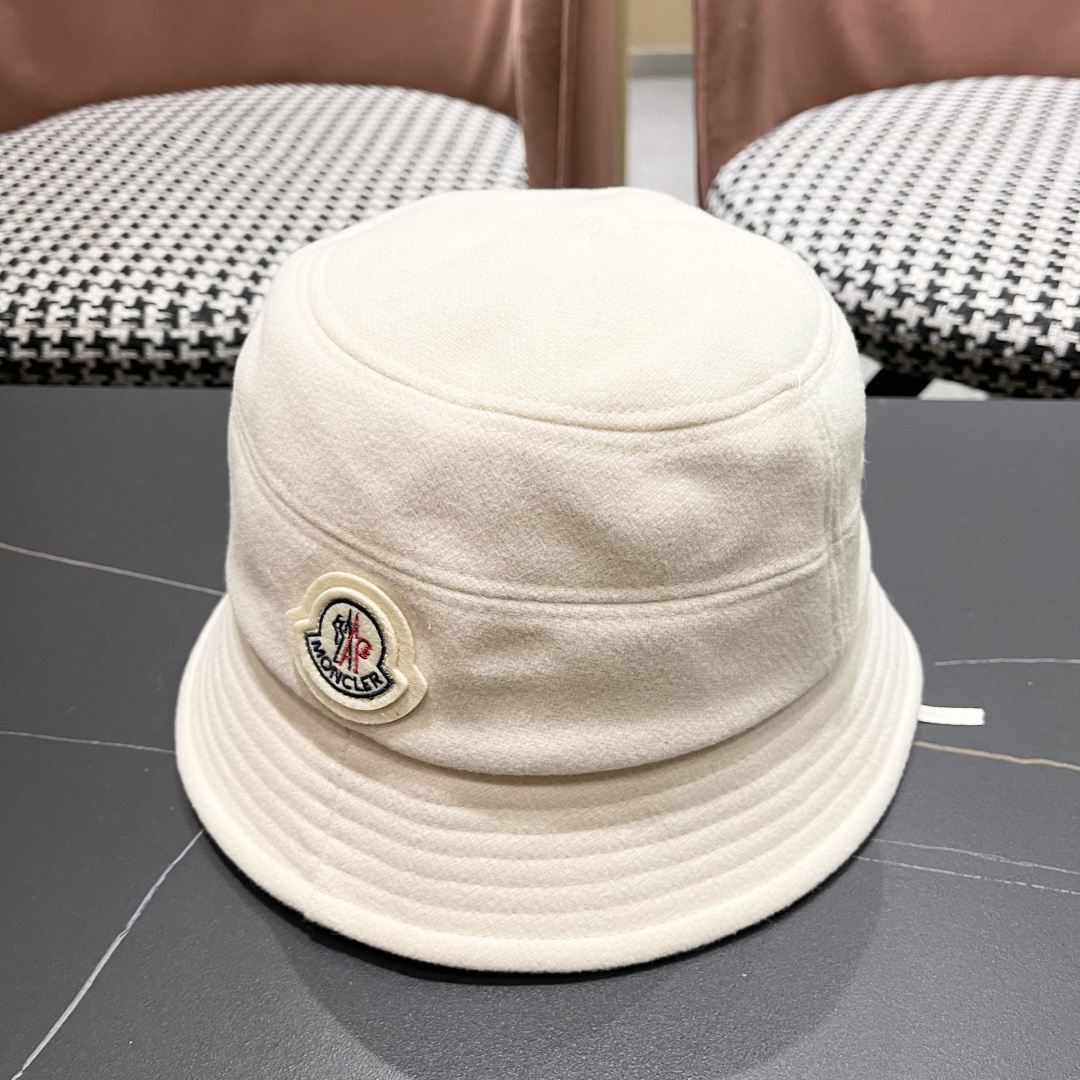  （蒙囗MONCLER】2025秋冬款保暖甜美可爱渔夫帽时尚百搭秋冬赶紧订购哦，
