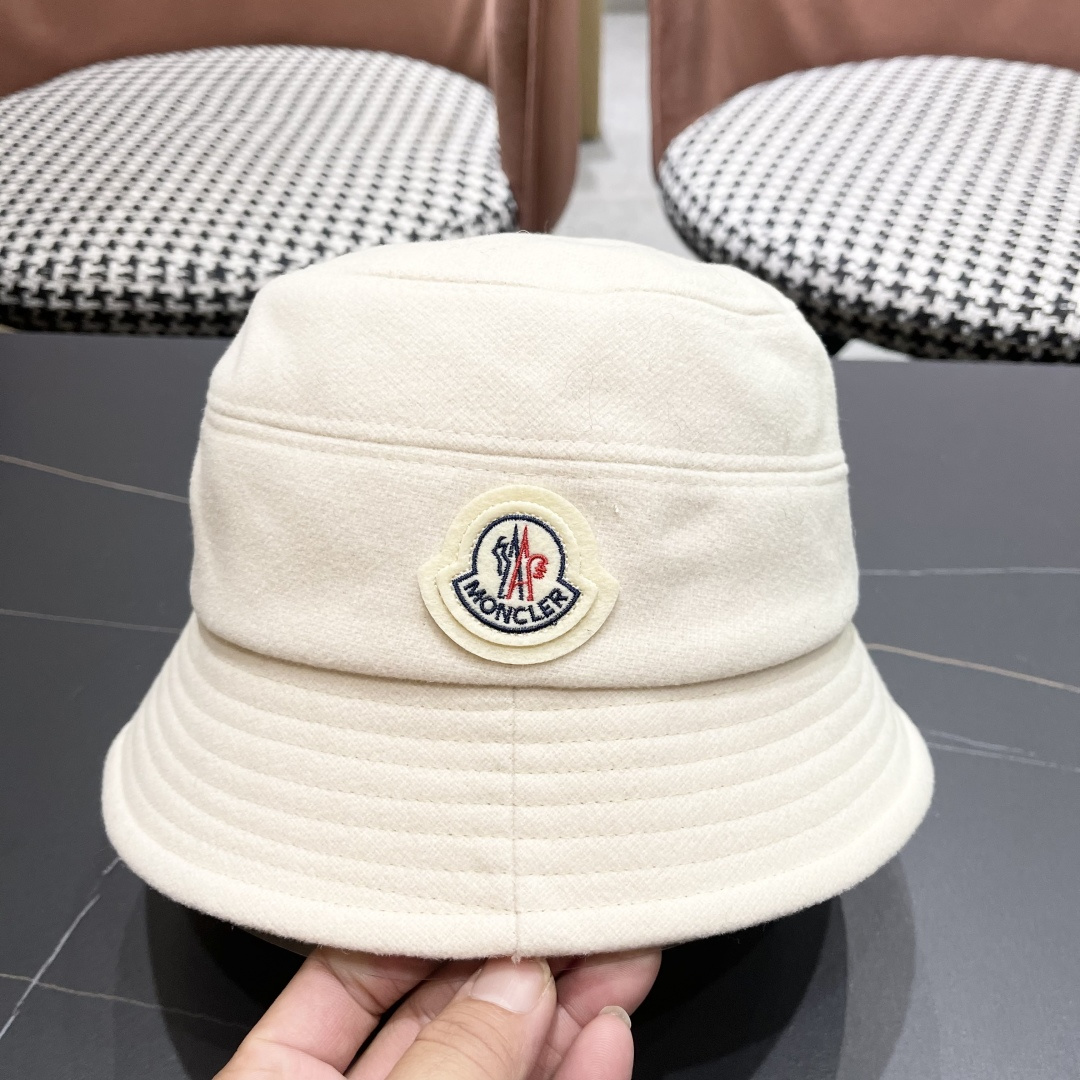  （蒙囗MONCLER】2025秋冬款保暖甜美可爱渔夫帽时尚百搭秋冬赶紧订购哦，