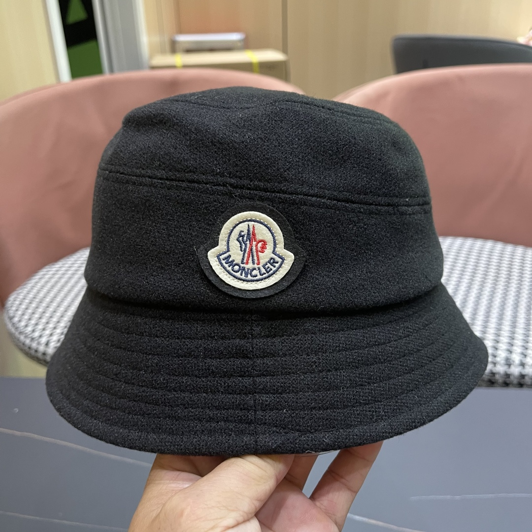  （蒙囗MONCLER】2025秋冬款保暖甜美可爱渔夫帽时尚百搭秋冬赶紧订购哦，