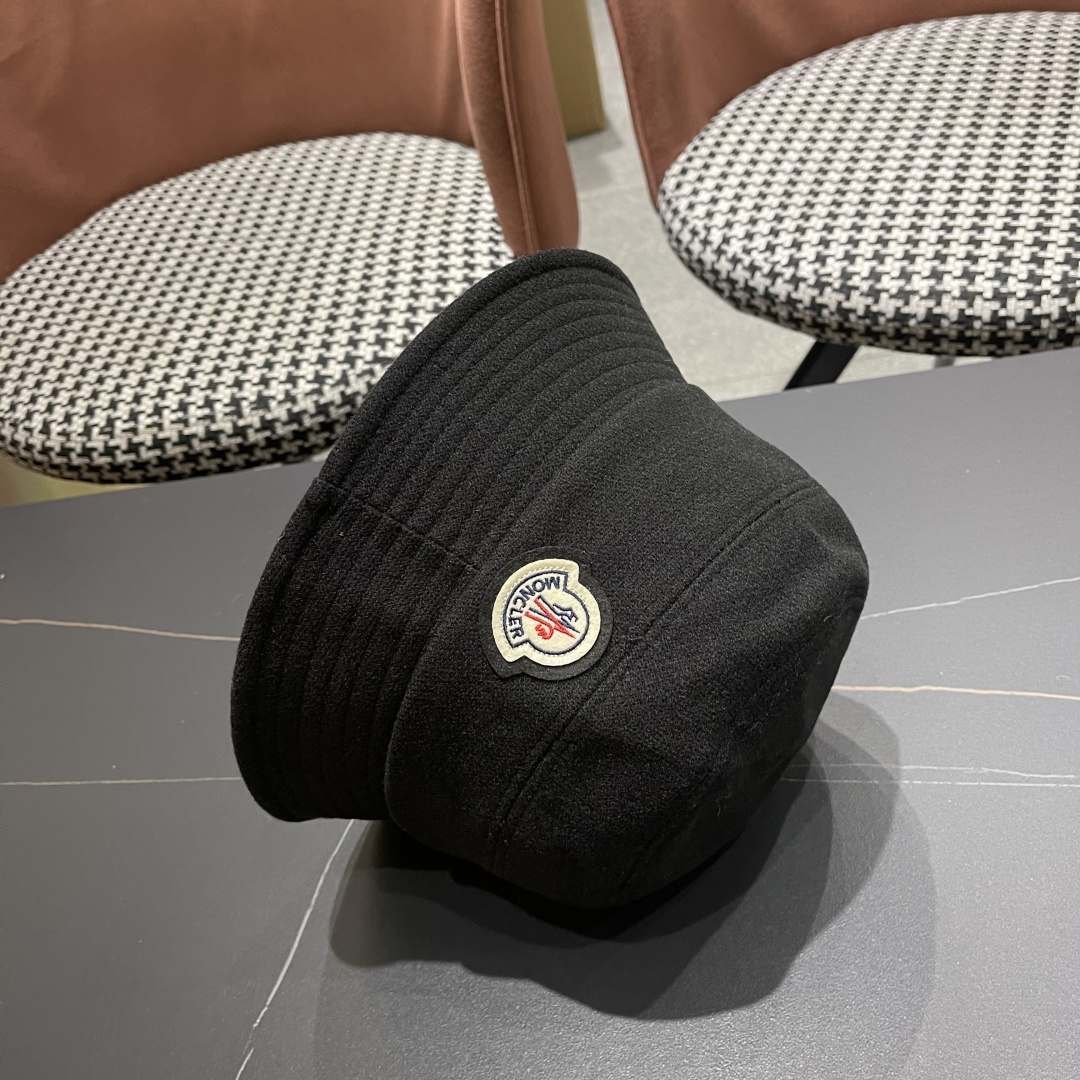  （蒙囗MONCLER】2025秋冬款保暖甜美可爱渔夫帽时尚百搭秋冬赶紧订购哦，