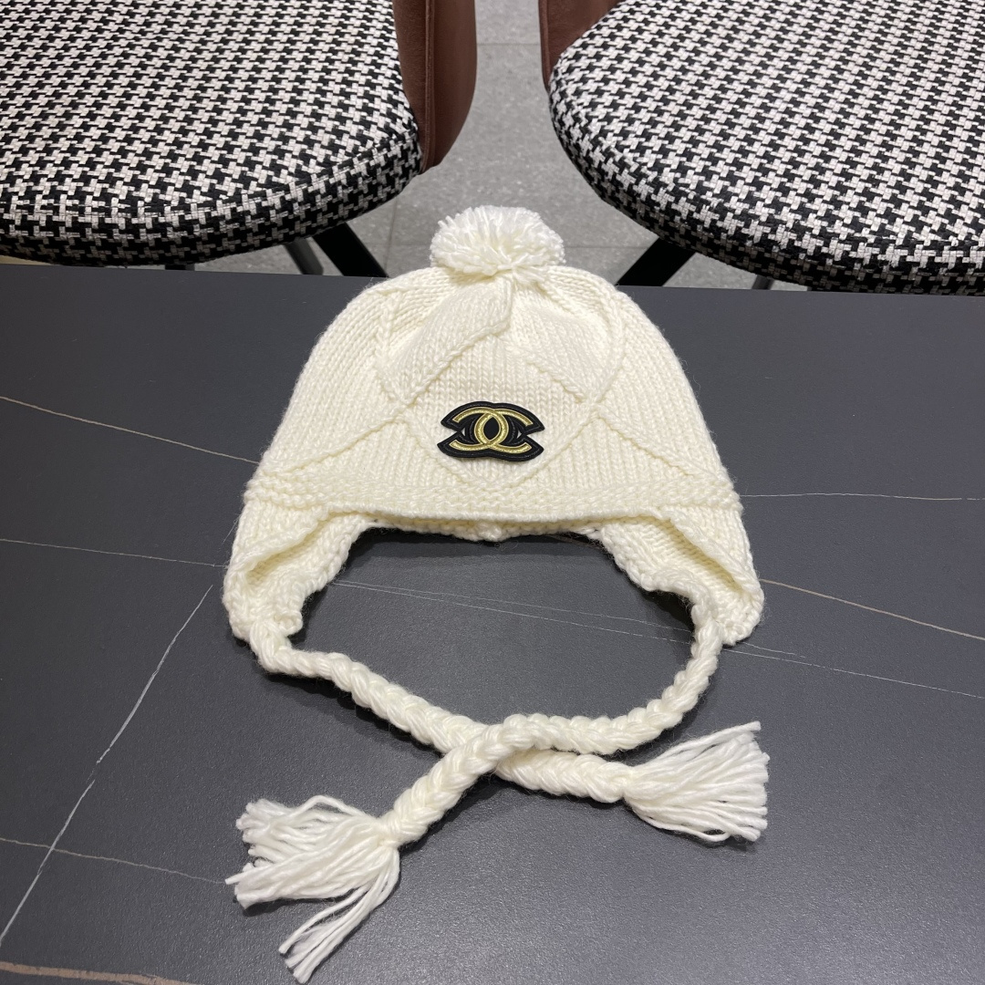  Chane*🆕香奈儿新款滑雪系列毛线帽，火爆全网的雷锋帽，谁戴谁好4️⃣个色 黑白百搭酷帅男女可戴情侣