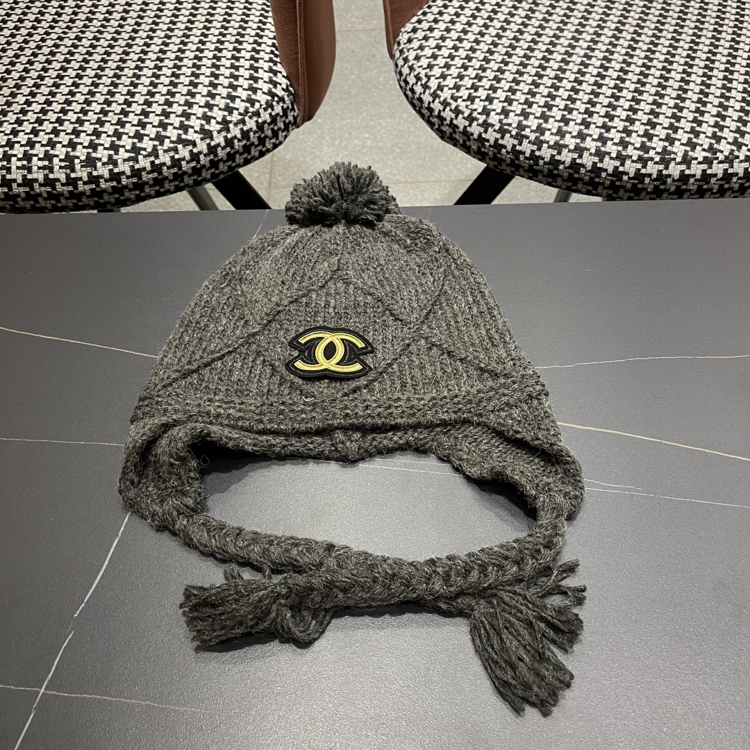  Chane*🆕香奈儿新款滑雪系列毛线帽，火爆全网的雷锋帽，谁戴谁好4️⃣个色 黑白百搭酷帅男女可戴情侣