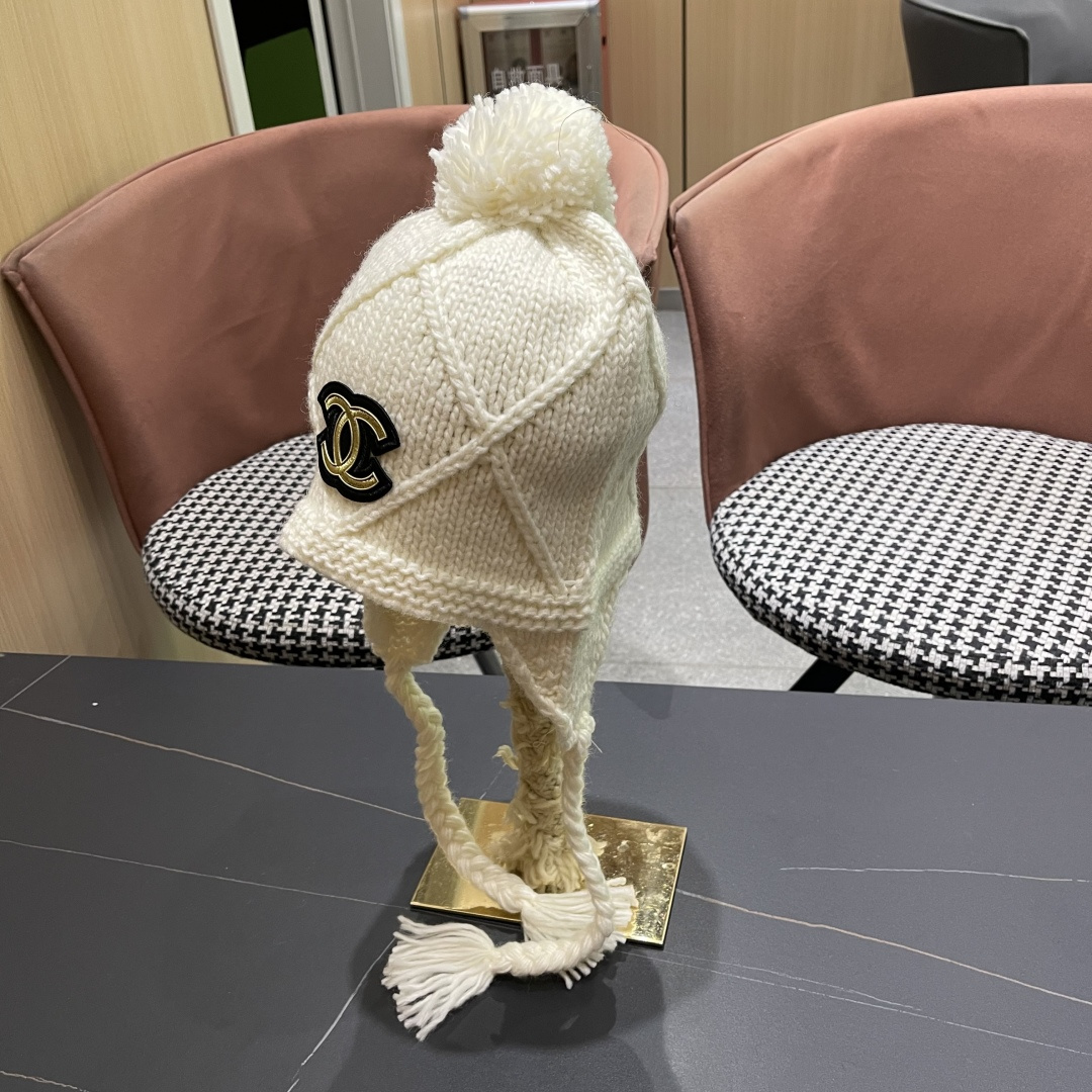  Chane*🆕香奈儿新款滑雪系列毛线帽，火爆全网的雷锋帽，谁戴谁好4️⃣个色 黑白百搭酷帅男女可戴情侣
