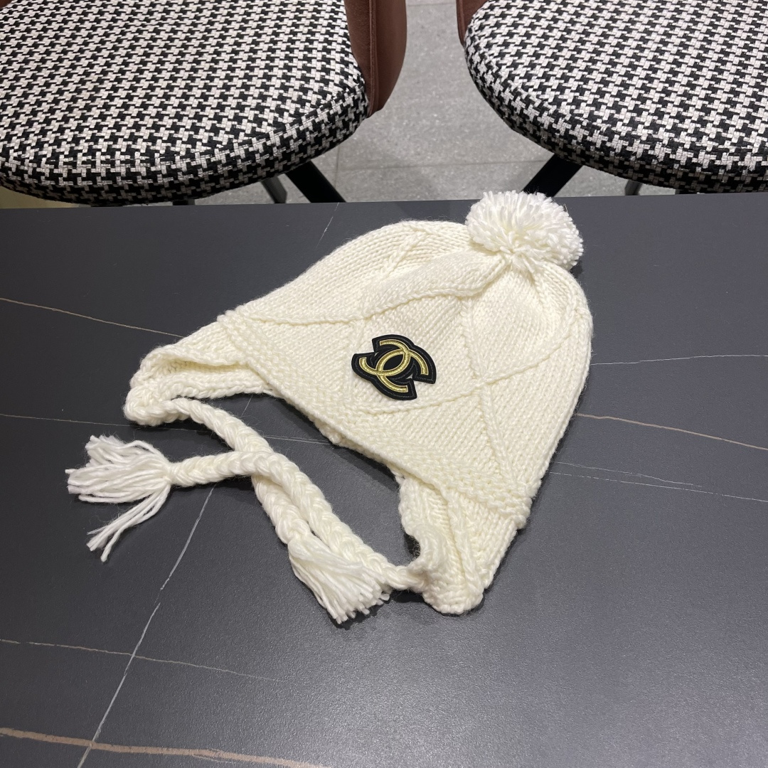  Chane*🆕香奈儿新款滑雪系列毛线帽，火爆全网的雷锋帽，谁戴谁好4️⃣个色 黑白百搭酷帅男女可戴情侣