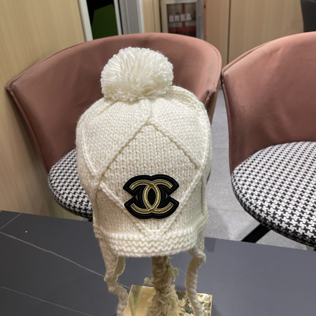  Chane*🆕香奈儿新款滑雪系列毛线帽，火爆全网的雷锋帽，谁戴谁好4️⃣个色 黑白百搭酷帅男女可戴情侣