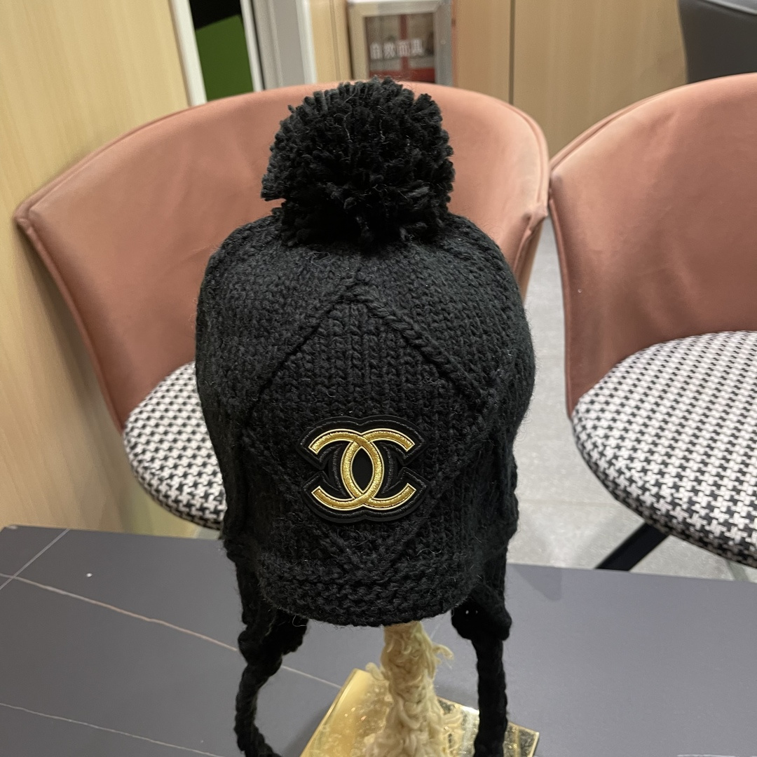  Chane*🆕香奈儿新款滑雪系列毛线帽，火爆全网的雷锋帽，谁戴谁好4️⃣个色 黑白百搭酷帅男女可戴情侣