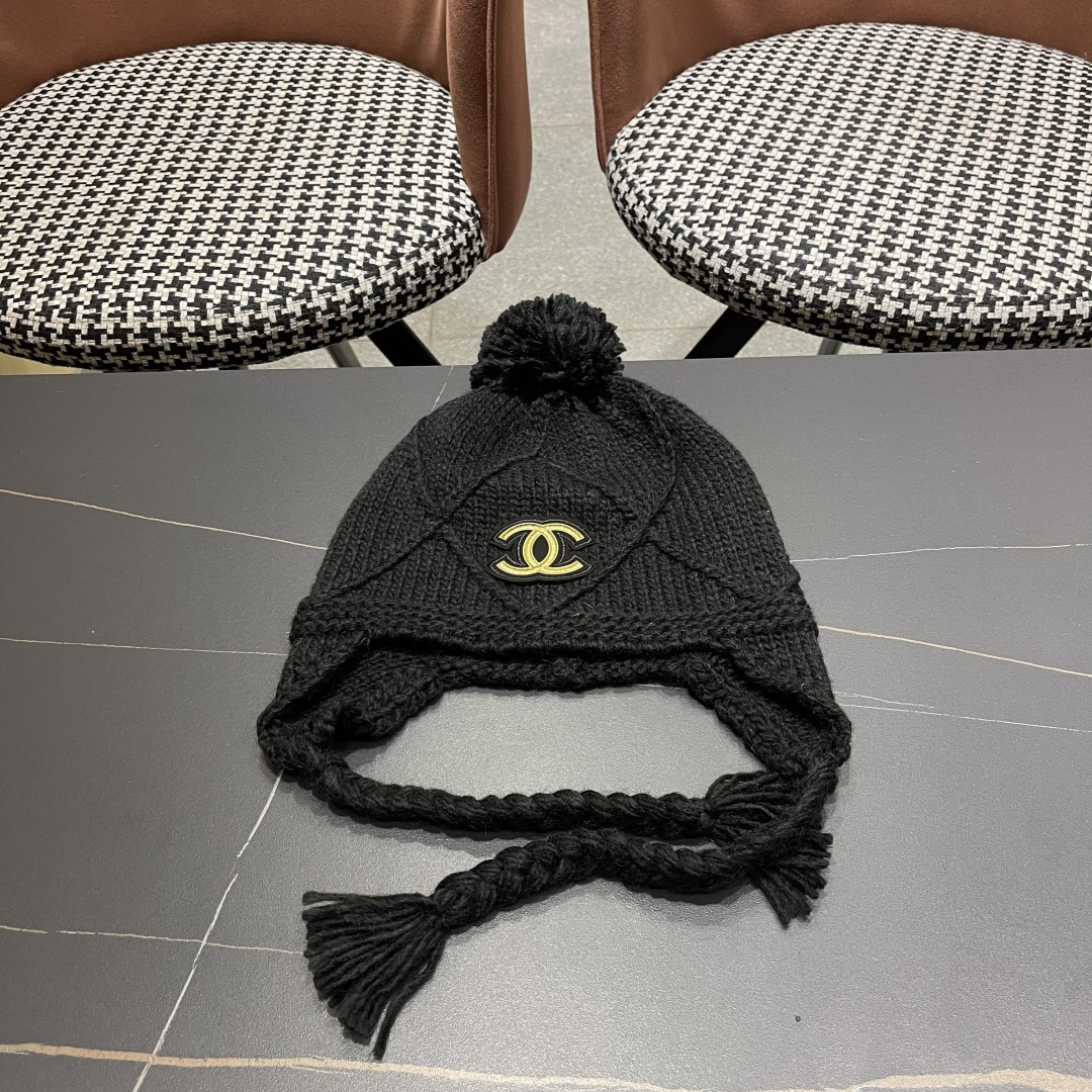  Chane*🆕香奈儿新款滑雪系列毛线帽，火爆全网的雷锋帽，谁戴谁好4️⃣个色 黑白百搭酷帅男女可戴情侣