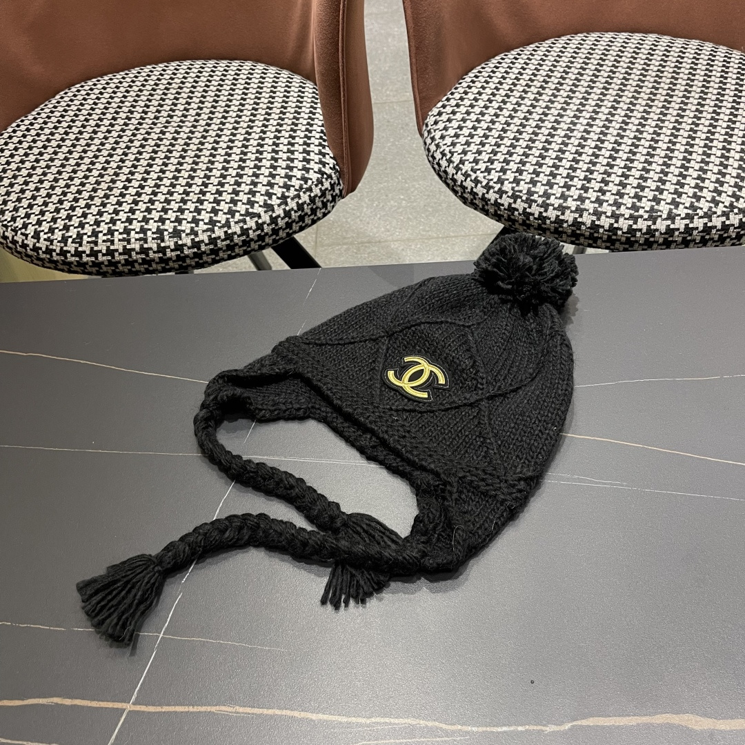  Chane*🆕香奈儿新款滑雪系列毛线帽，火爆全网的雷锋帽，谁戴谁好4️⃣个色 黑白百搭酷帅男女可戴情侣