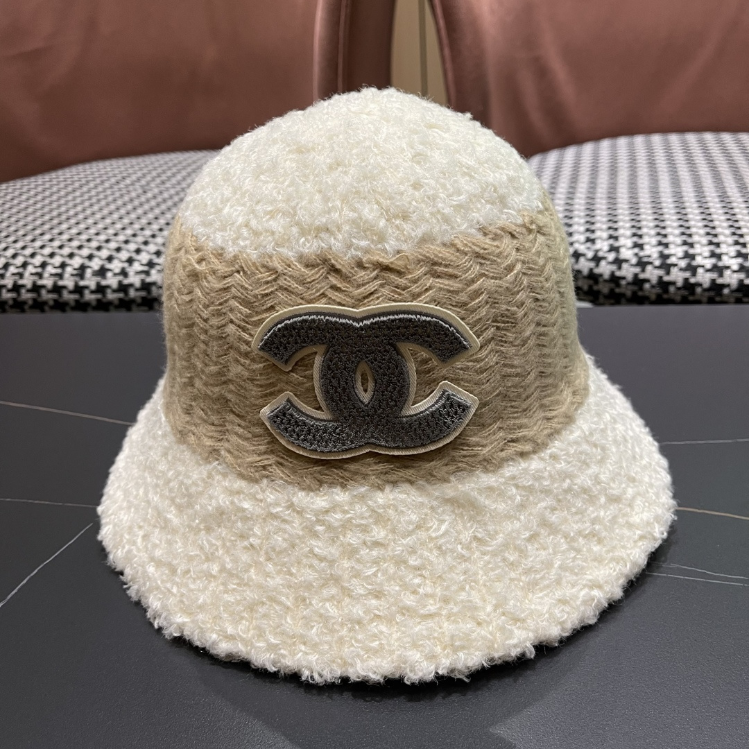 🆕【CHANEL香奈儿】2025秋冬新款毛绒小香风简约渔夫帽，独特设计～时尚气质的一款