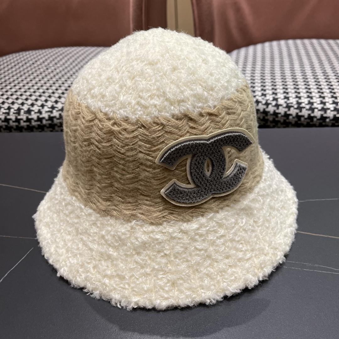 🆕【CHANEL香奈儿】2025秋冬新款毛绒小香风简约渔夫帽，独特设计～时尚气质的一款