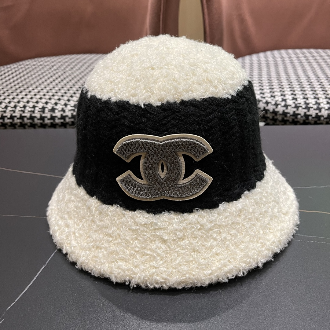 🆕【CHANEL香奈儿】2025秋冬新款毛绒小香风简约渔夫帽，独特设计～时尚气质的一款