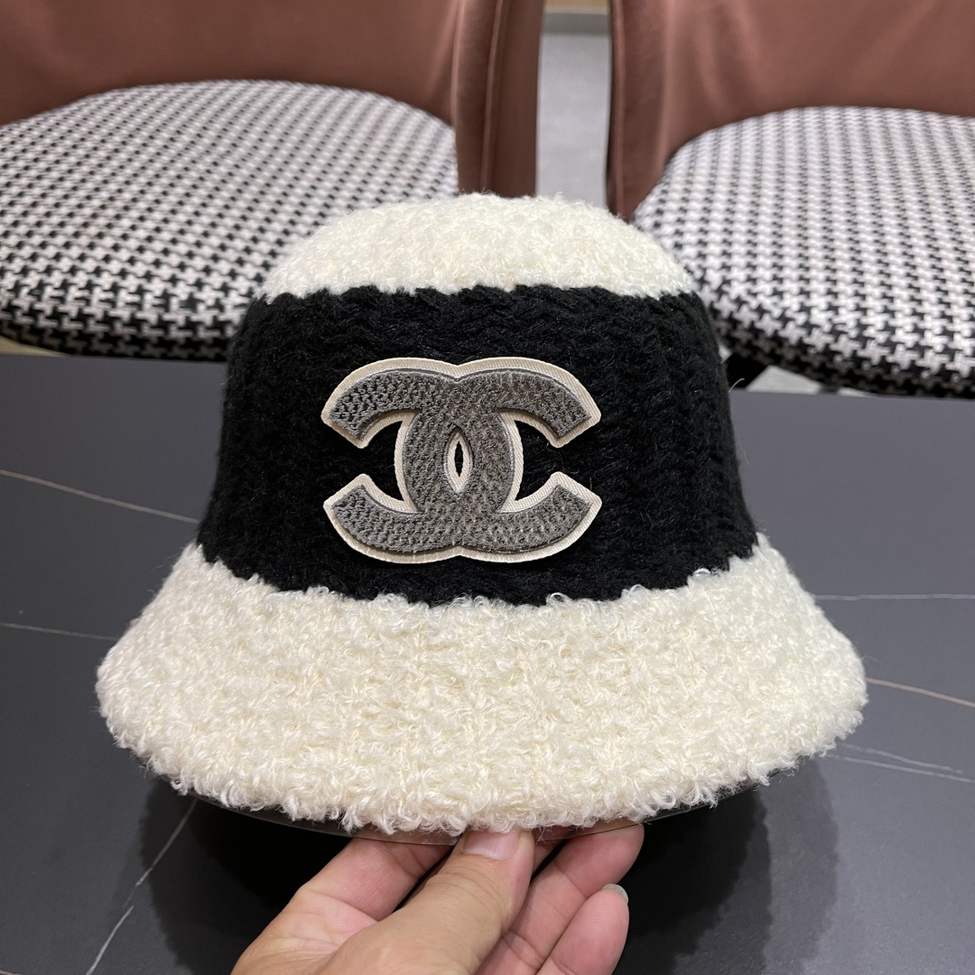 🆕【CHANEL香奈儿】2025秋冬新款毛绒小香风简约渔夫帽，独特设计～时尚气质的一款
