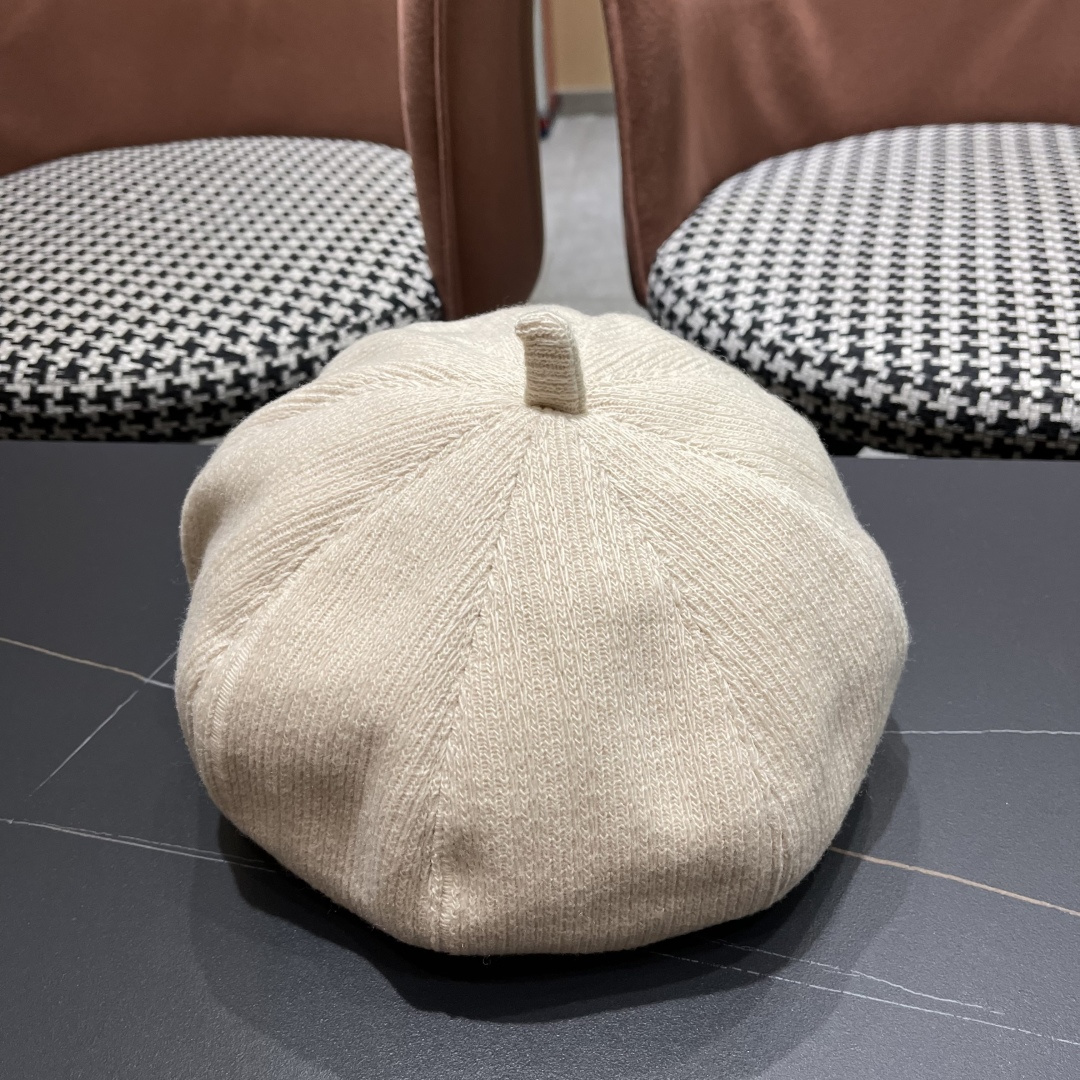  普拉达Prada黑色反戴贝雷帽女秋冬款大头围复古英伦前进帽显脸小报童画家帽子