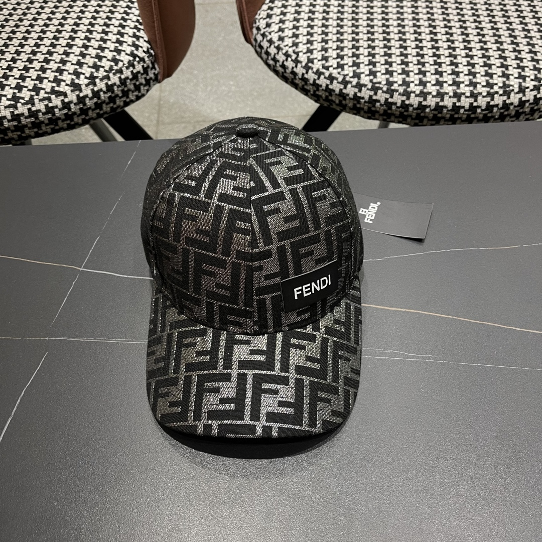  FENDI芬迪 系列棒球帽🧢 经典FF中古单品，气质穿搭单品，质量杠杠