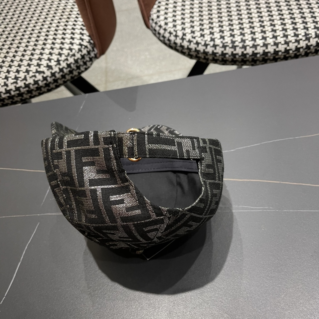  FENDI芬迪 系列棒球帽🧢 经典FF中古单品，气质穿搭单品，质量杠杠