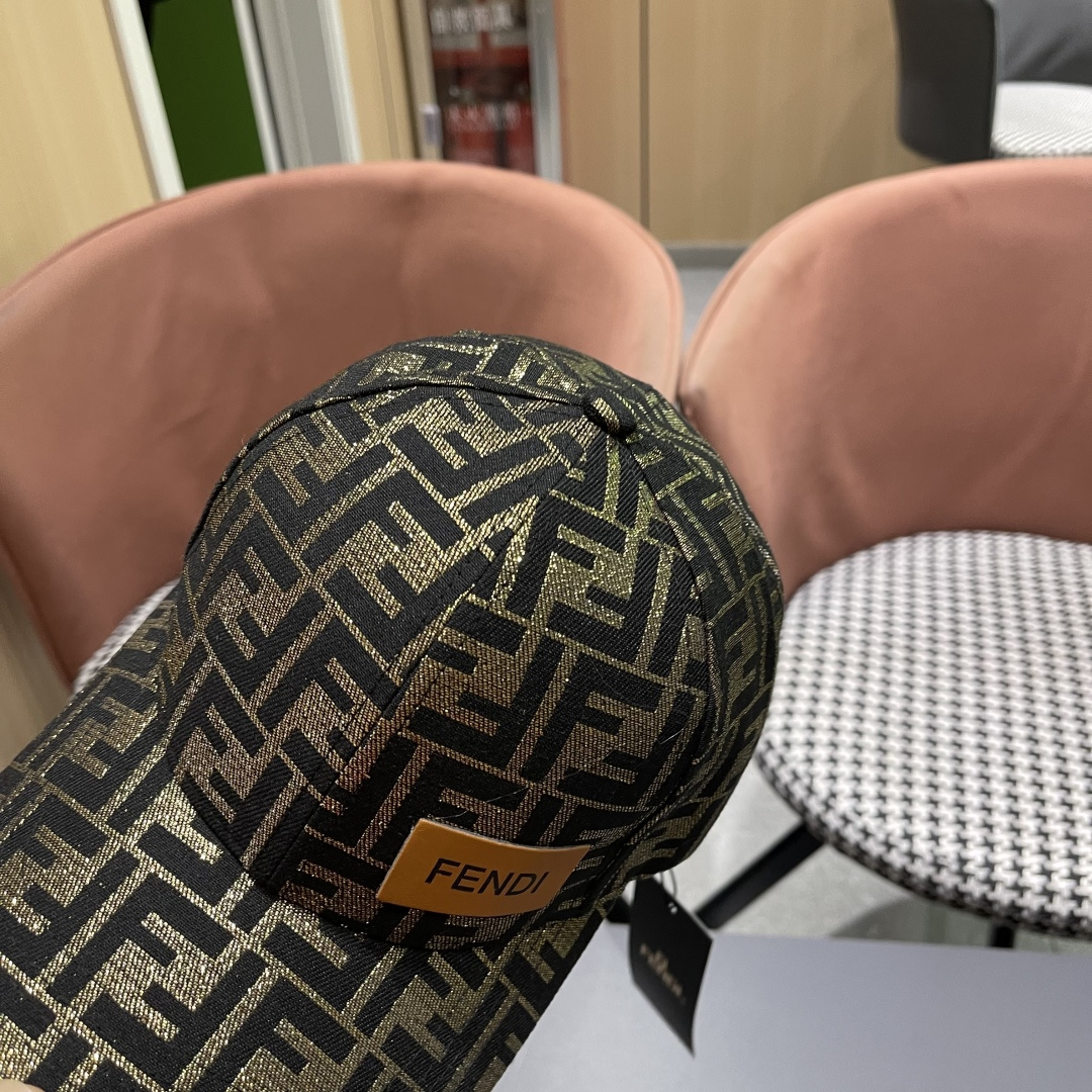  FENDI芬迪 系列棒球帽🧢 经典FF中古单品，气质穿搭单品，质量杠杠