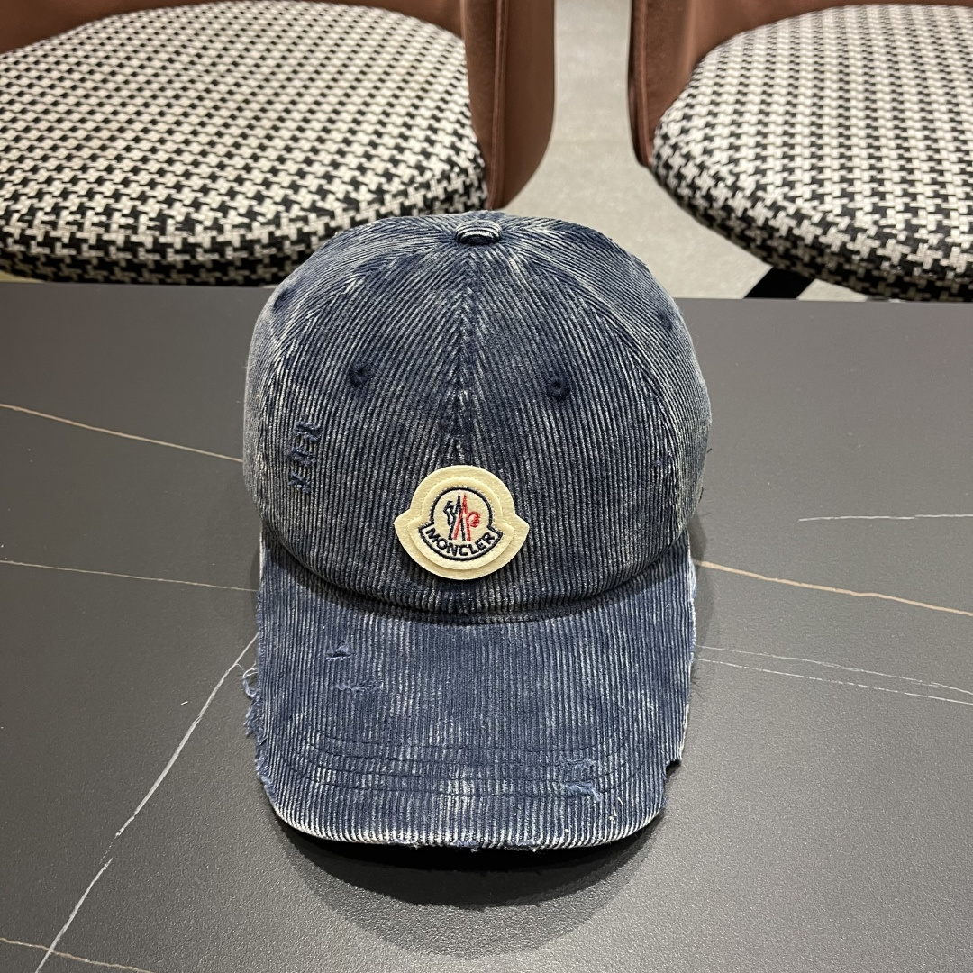  Moncler蒙口 2025秋冬新款灯芯绒棒球帽 ， 质感满满.今年灯芯饿真的yyds ～