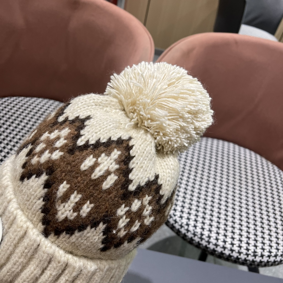  赛琳cellne  冬款雷锋帽女冬季时尚保暖护耳羽绒帽防风东北户外帽子女

