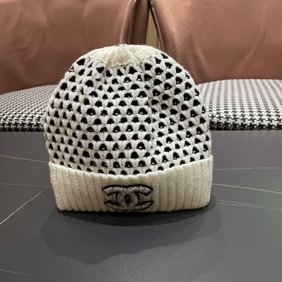  Chanel香奈儿秋冬网红时尚博主推荐款毛线帽，小红书爆款，手感超柔软舒适的针织线帽，弹性极佳！