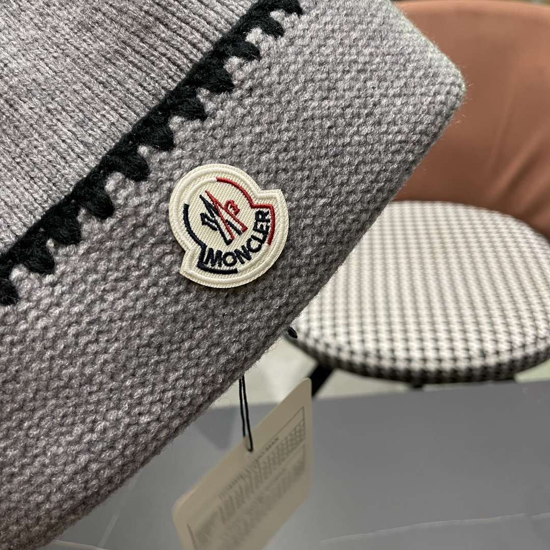  MONCLER（蒙口）韩系氛围高级感针织帽子女秋冬
时尚毛线帽宽松显脸小套头冷帽